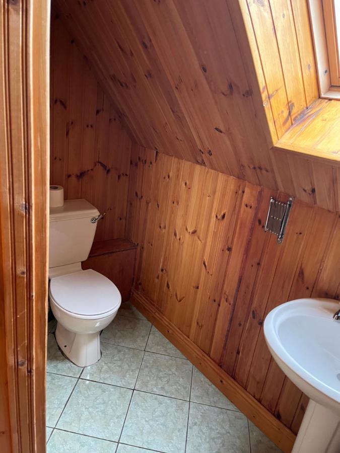 Cosy Lakeside Chalet With Option To Add Private Hot Tub Duneena Bagian luar foto